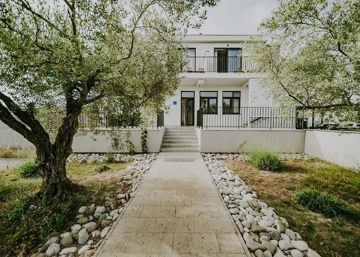 Villa Laurus Residence