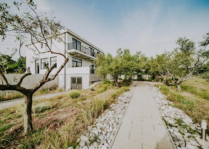 Villa Laurus Residence